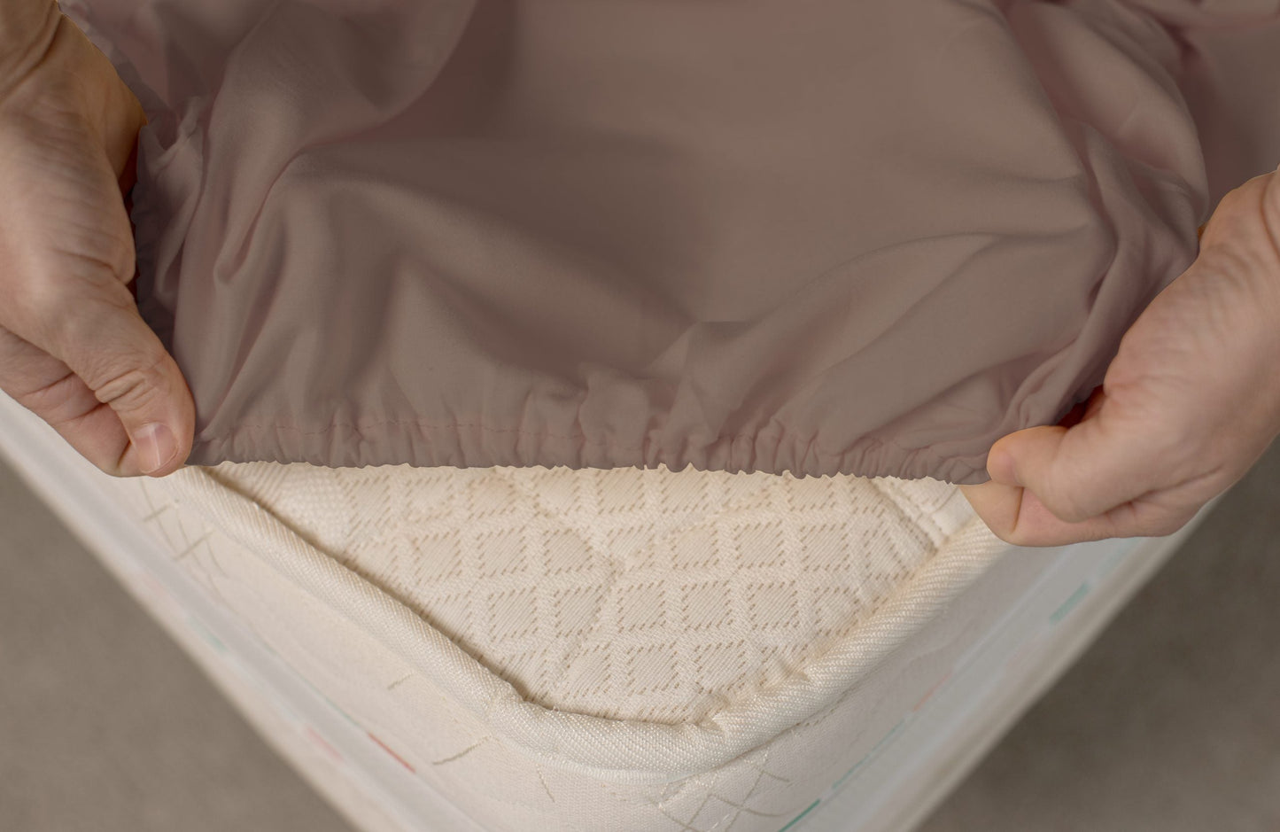 Husa Bumbac Cottone cu elastic 160x200,Maro